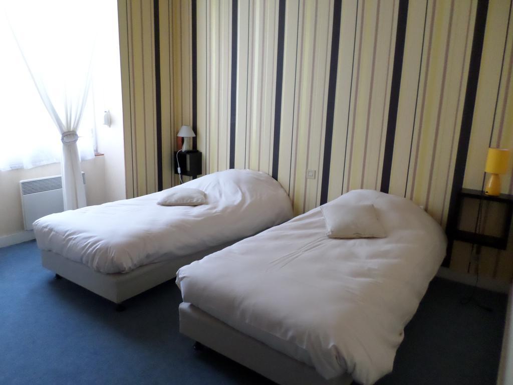 Le Relais De La Caleche Hotel Saint-Denis-d'Anjou Bagian luar foto
