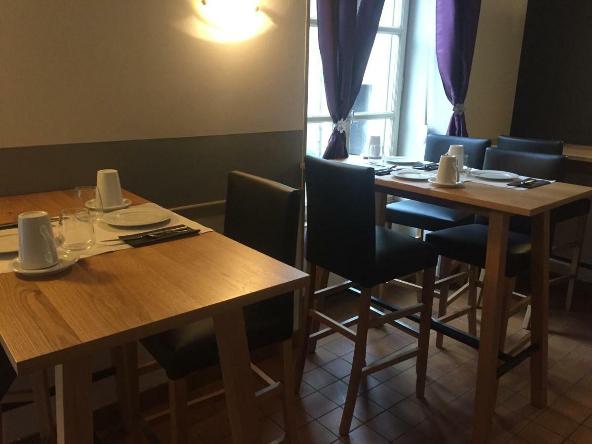 Le Relais De La Caleche Hotel Saint-Denis-d'Anjou Bagian luar foto
