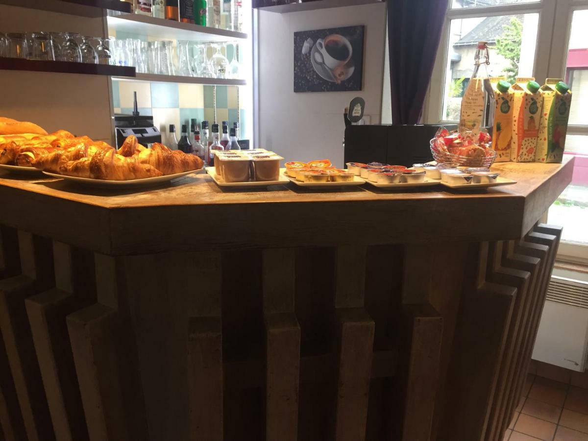 Le Relais De La Caleche Hotel Saint-Denis-d'Anjou Bagian luar foto